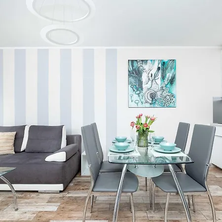 Seaside With A Swimming Pool And Sauna Close To The In By Renters * Kolobrzeg