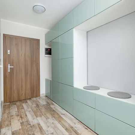 Seaside With A Swimming Pool And Sauna Close To The In By Renters Apartamento